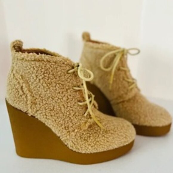 Jessica Simpson Size 10 Beige Tan Shearling Platform‎ Wedges Ankle Boots Shoes - Picture 1 of 10